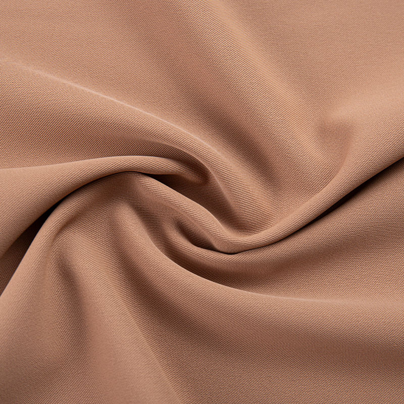 DS347 220GSM Lysebrun Høy elastisk anti-rynke hudvennlig matt filament 3/1 skrå polyester spandex 4 veis stretch stoff