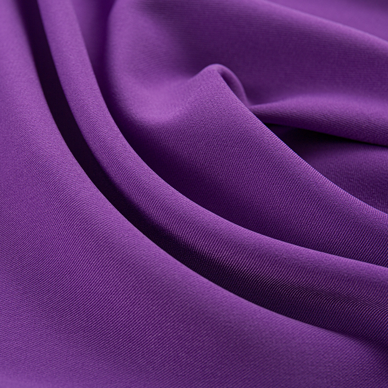 HY070 Lilla kompositt silkeveft stretch 2/2 twill klesstoff