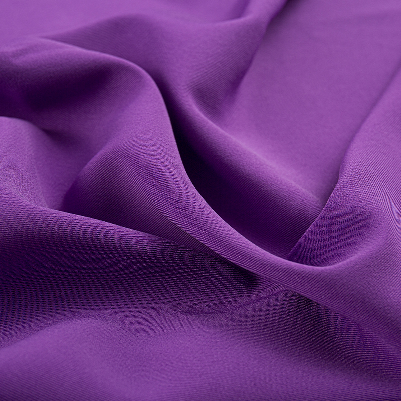HY070 Lilla kompositt silkeveft stretch 2/2 twill klesstoff